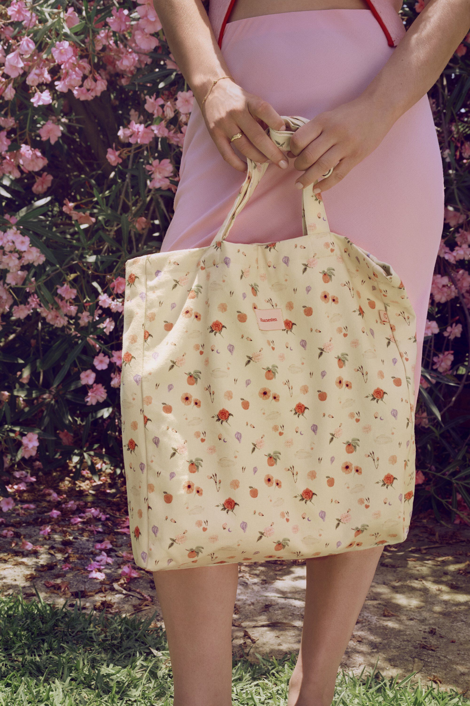 Canvas Totebag Roses and Shells