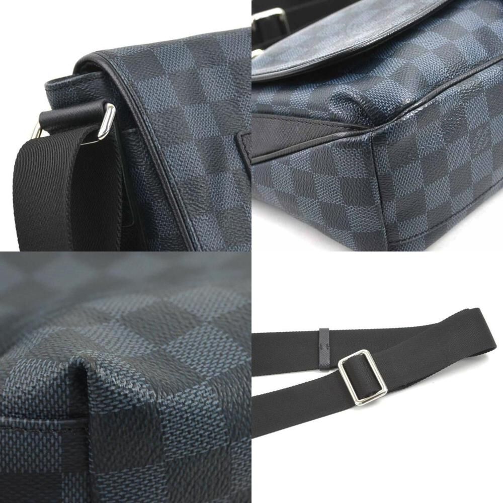 Louis Vuitton Shoulder Bags