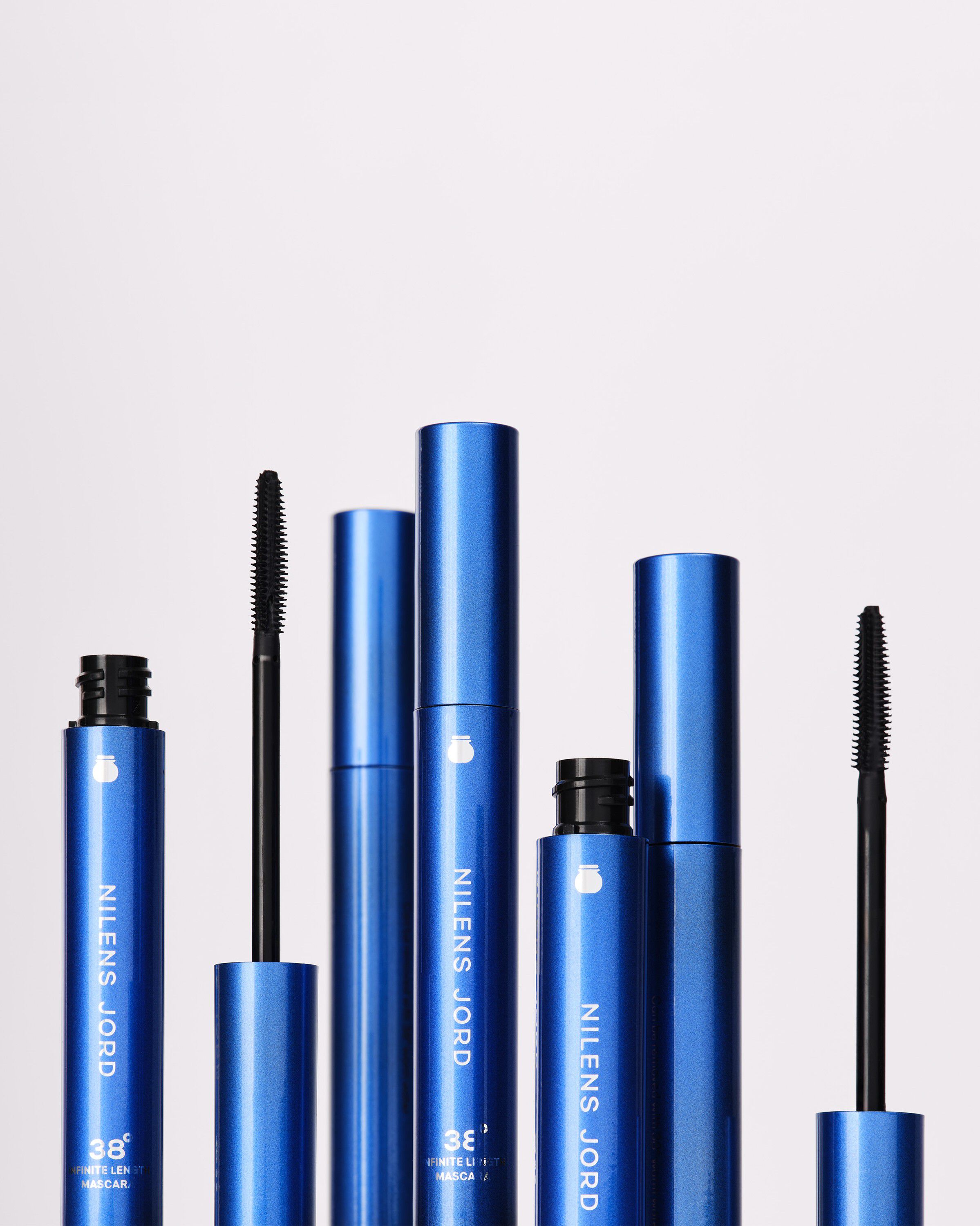 Infinite Length 38' Mascara