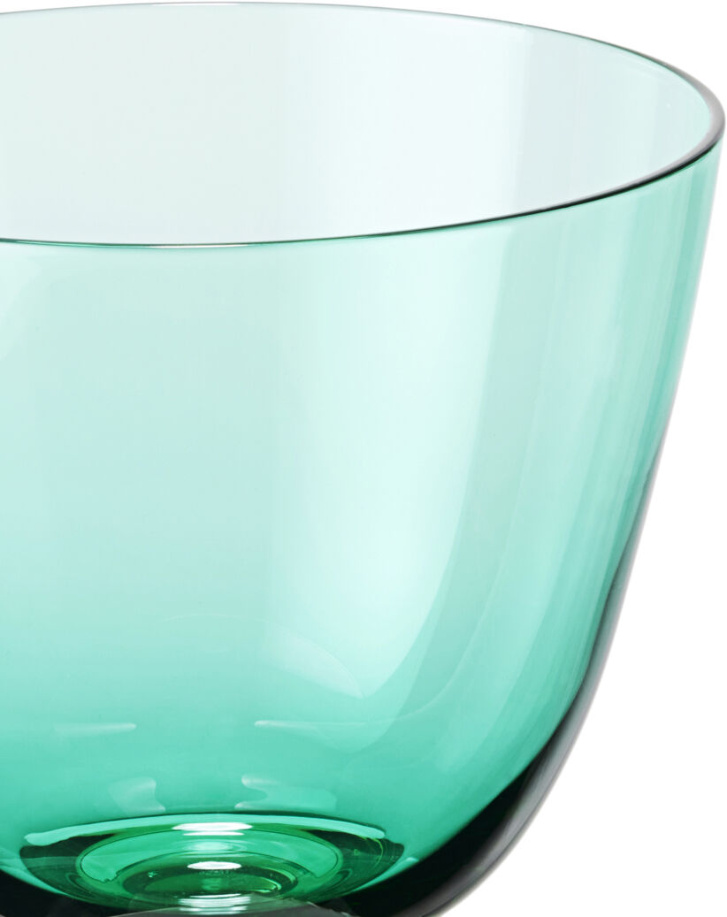 Flow Glas p&aring; fod 35 cl emerald green