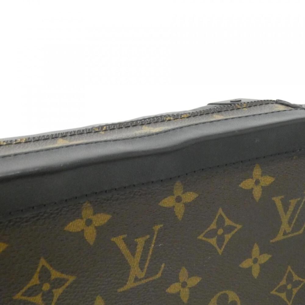 Louis Vuitton Shoulder Bags