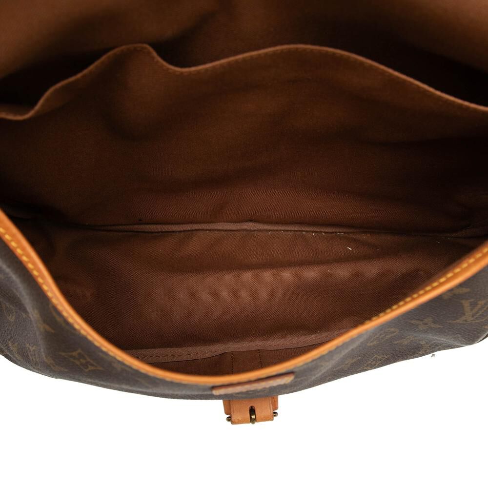 Louis Vuitton Saumur