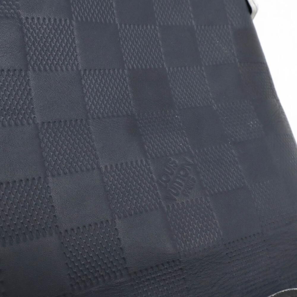 Louis Vuitton District