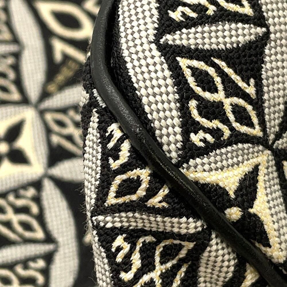 Louis Vuitton Neverfull
