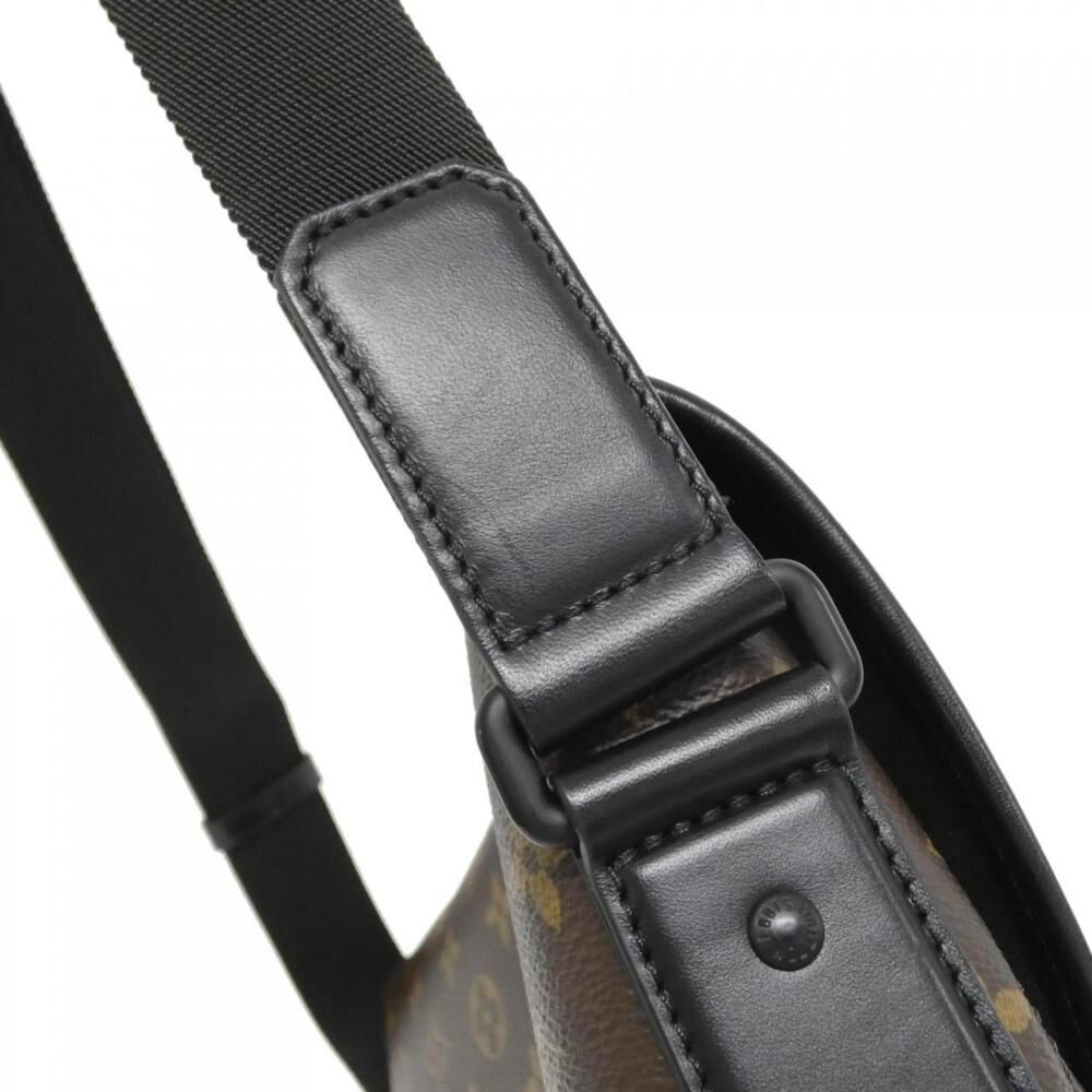 Louis Vuitton Shoulder Bags