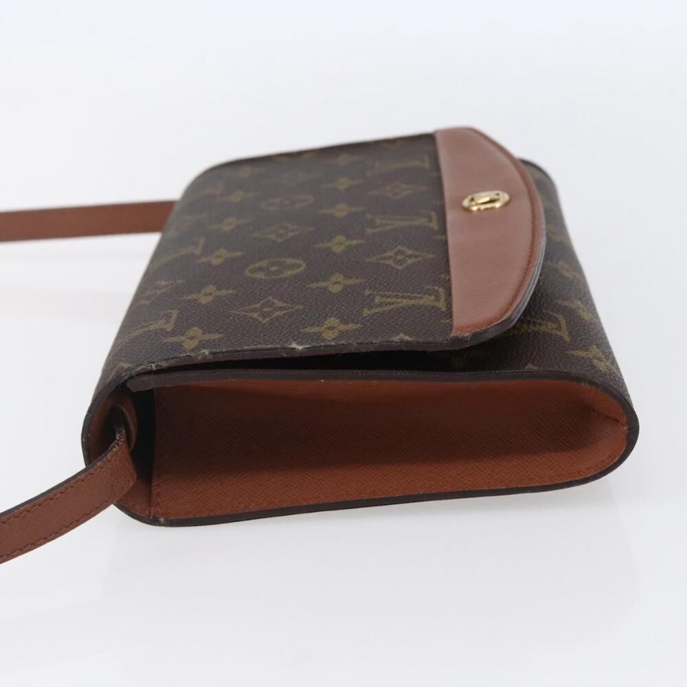 Louis Vuitton Shoulder Bags