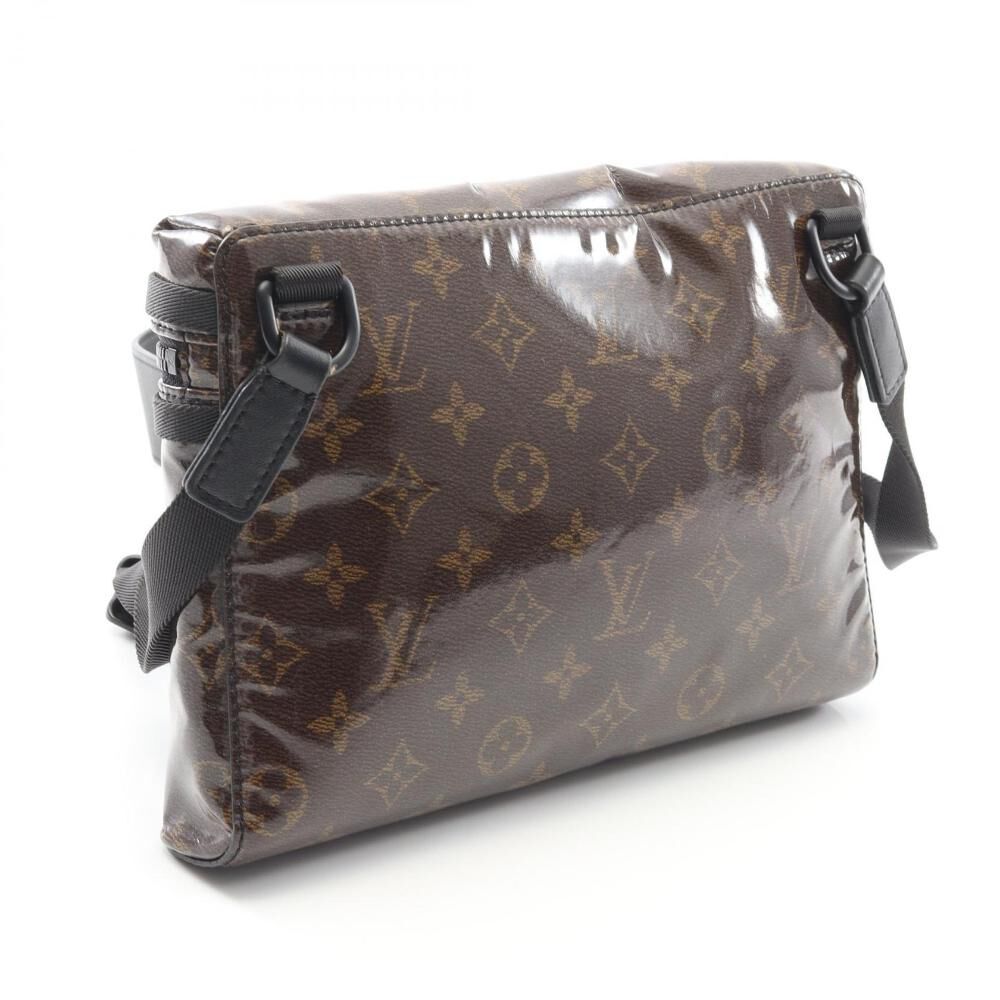 Louis Vuitton Shoulder Bags