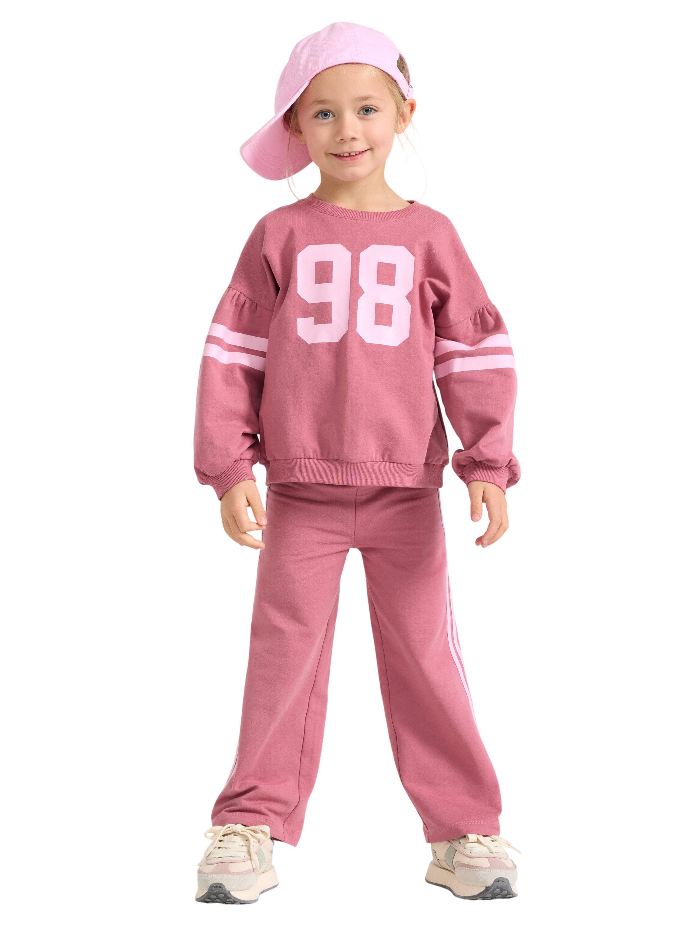 Cosy joggers with stripes along the