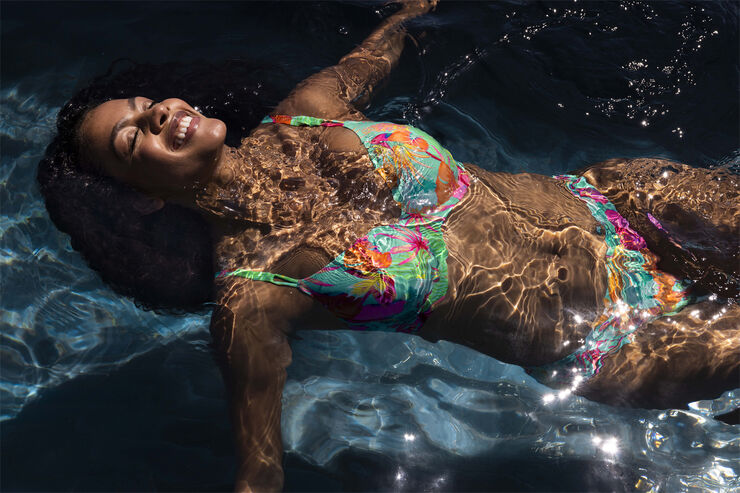 ISLA MARGARITA UW PLUNGE BIKINI TOP