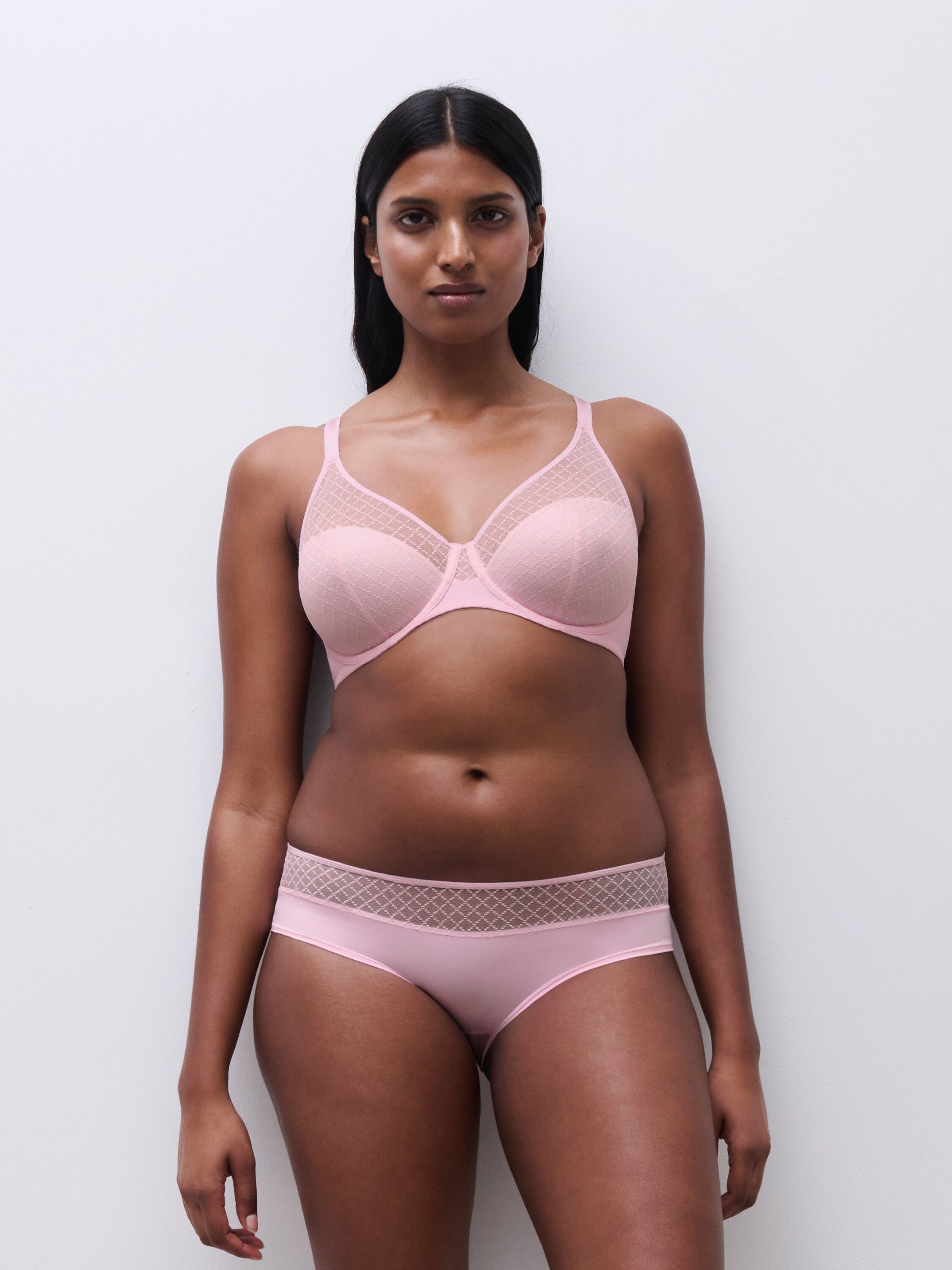 Norah Chic Covering molded bra