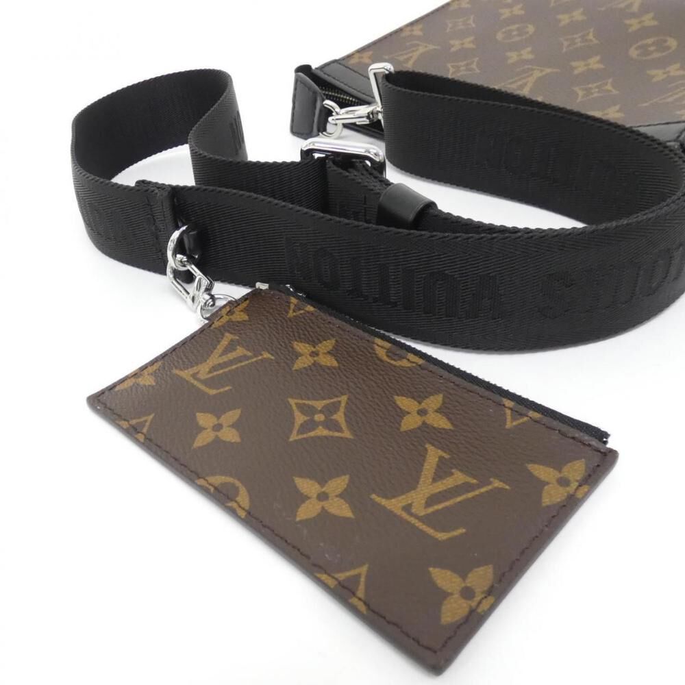 Louis Vuitton Shoulder Bags