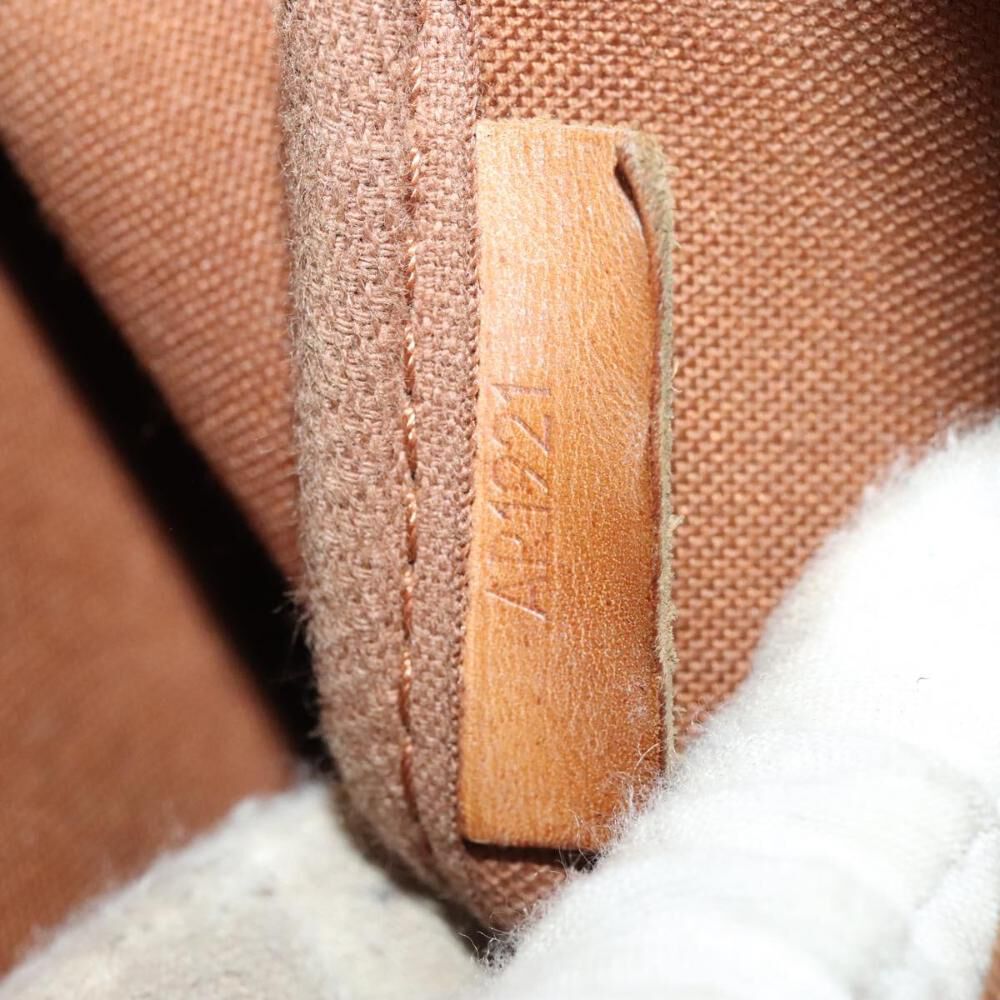 Louis Vuitton Saumur