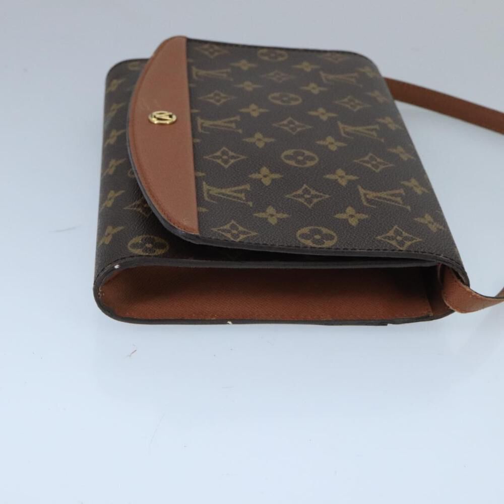 Louis Vuitton Shoulder Bags