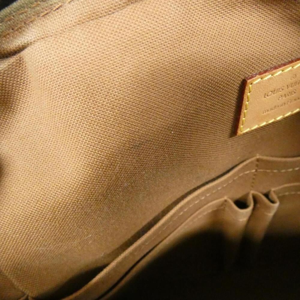 Louis Vuitton Shoulder Bags