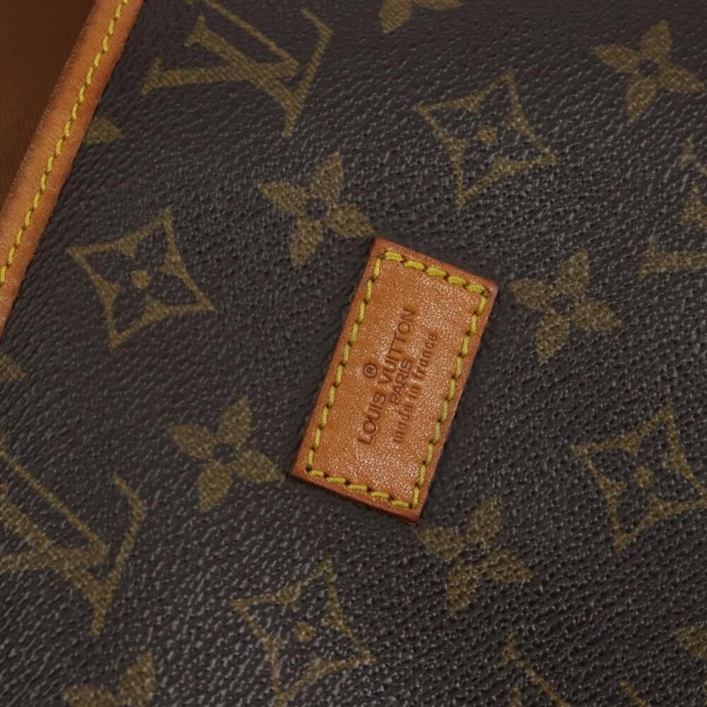 Louis Vuitton Saumur