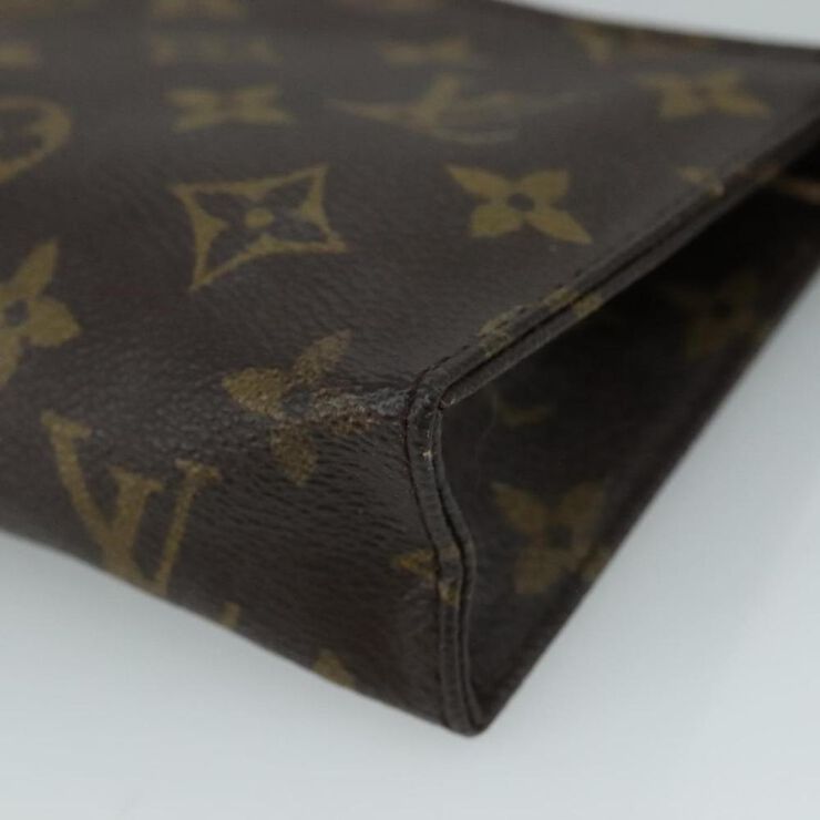 Louis Vuitton Poche Toilette