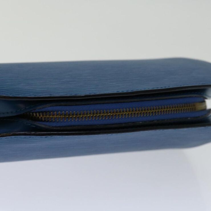 Louis Vuitton Dauphine