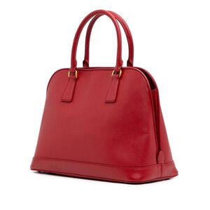 Prada Promenade
