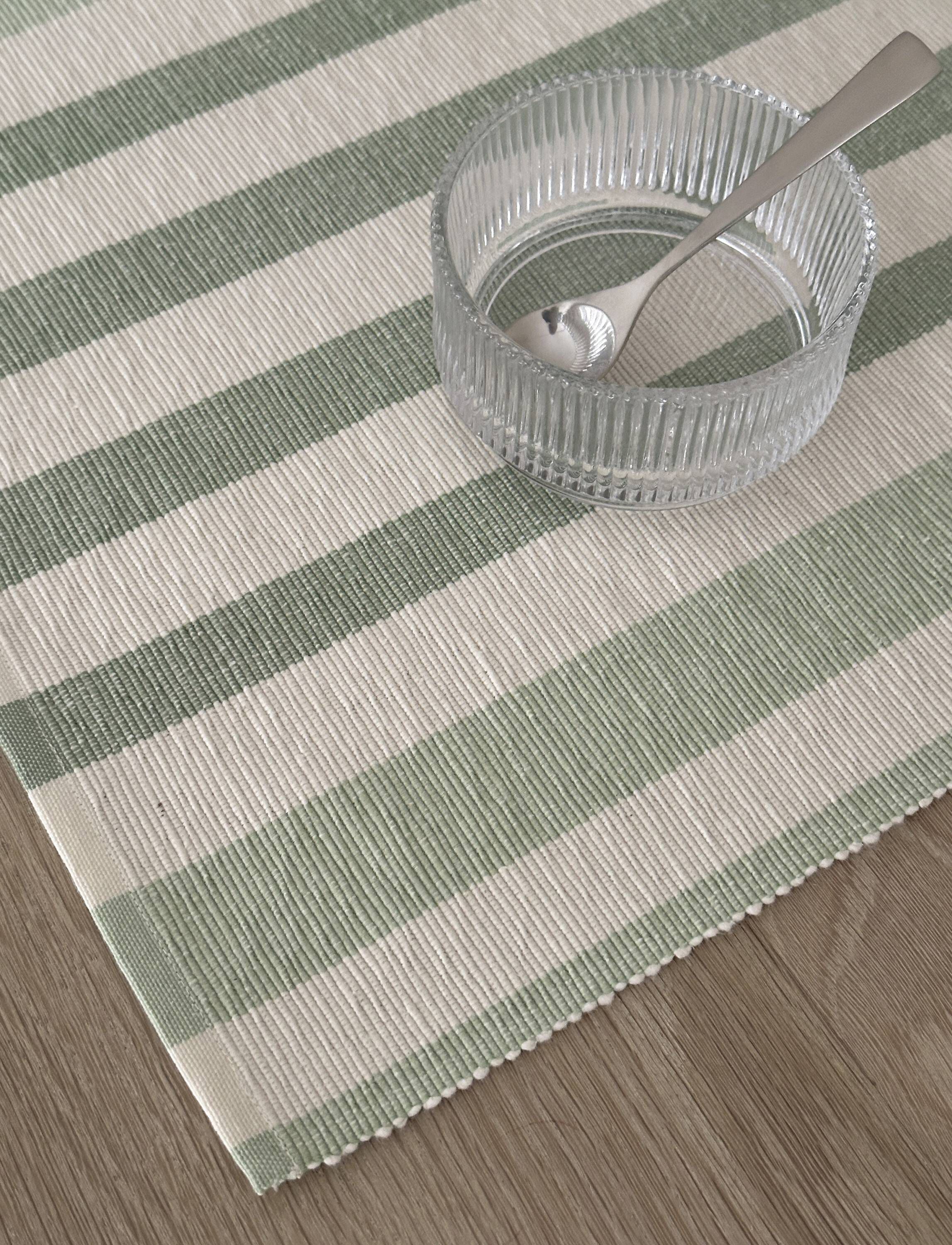 Vibeke Klint bordstablett Bred linje 33x48 cm green