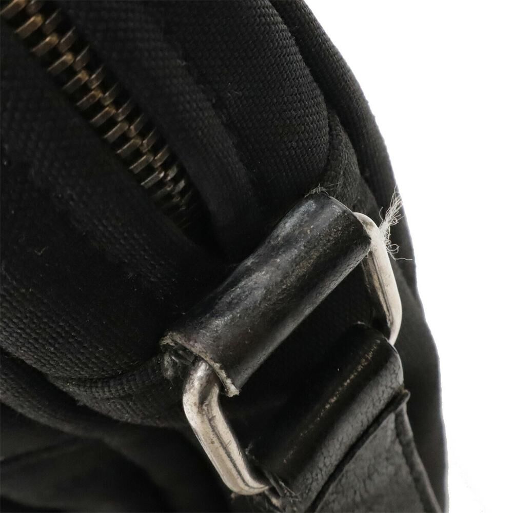 Yves Saint Laurent Shoulder Bag