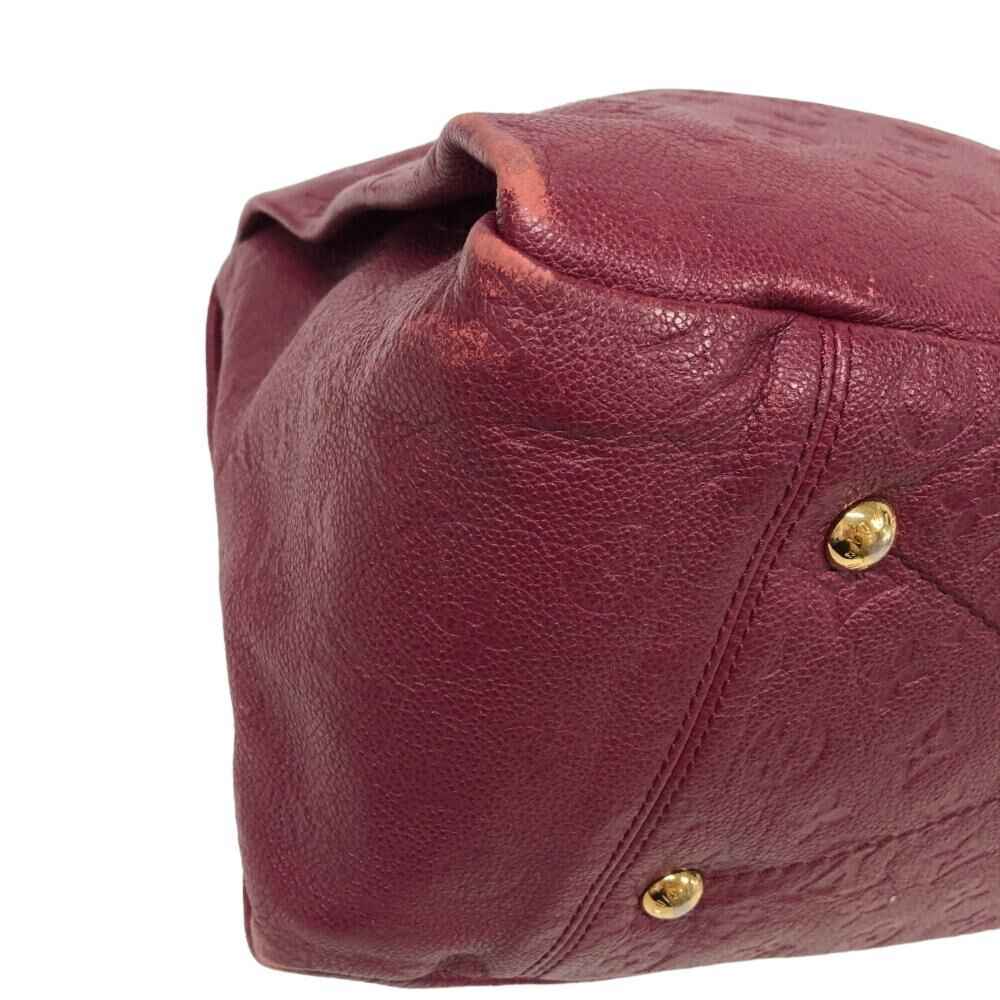 Louis Vuitton Capucines