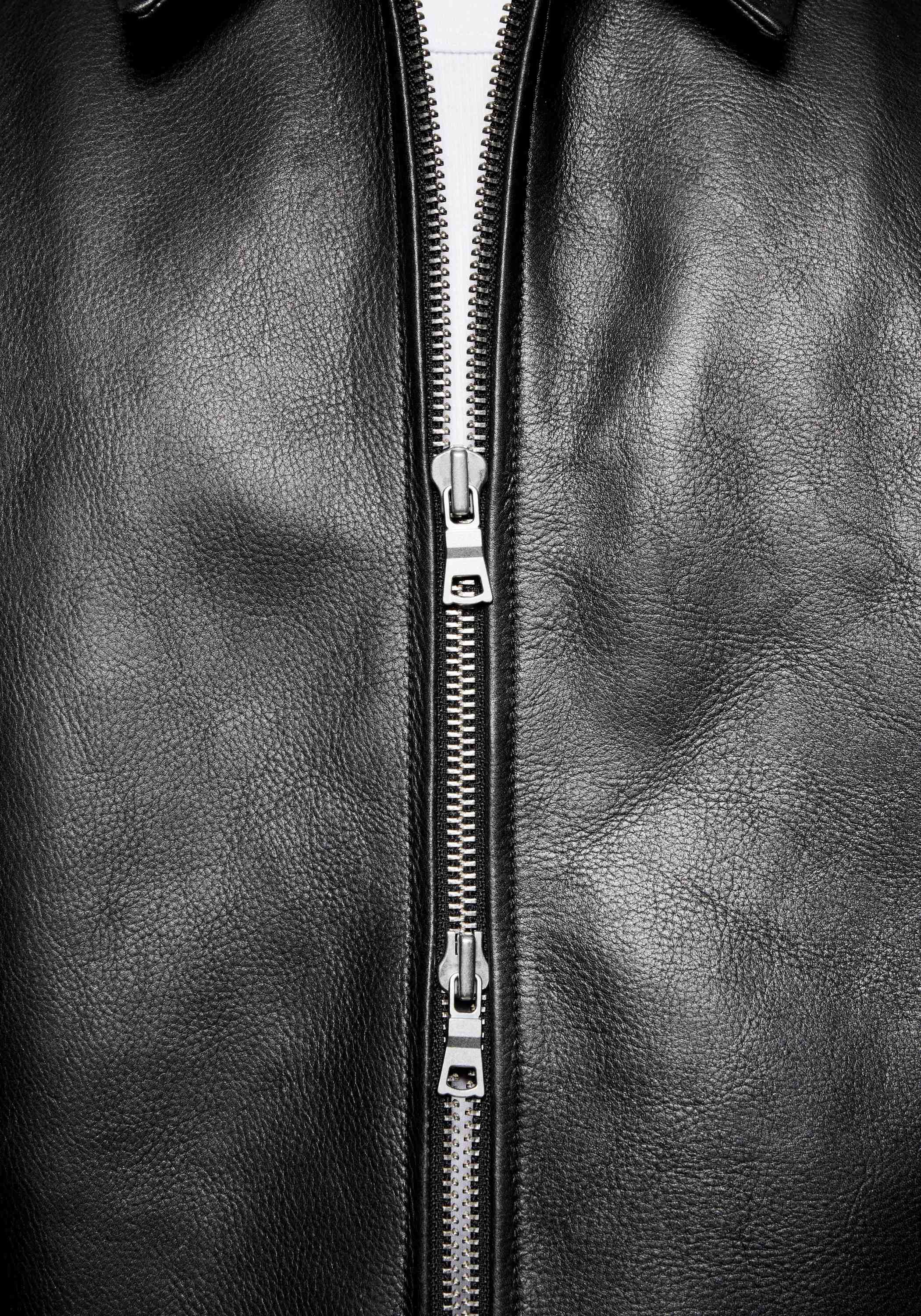 CROPPED LEATHER RIDER