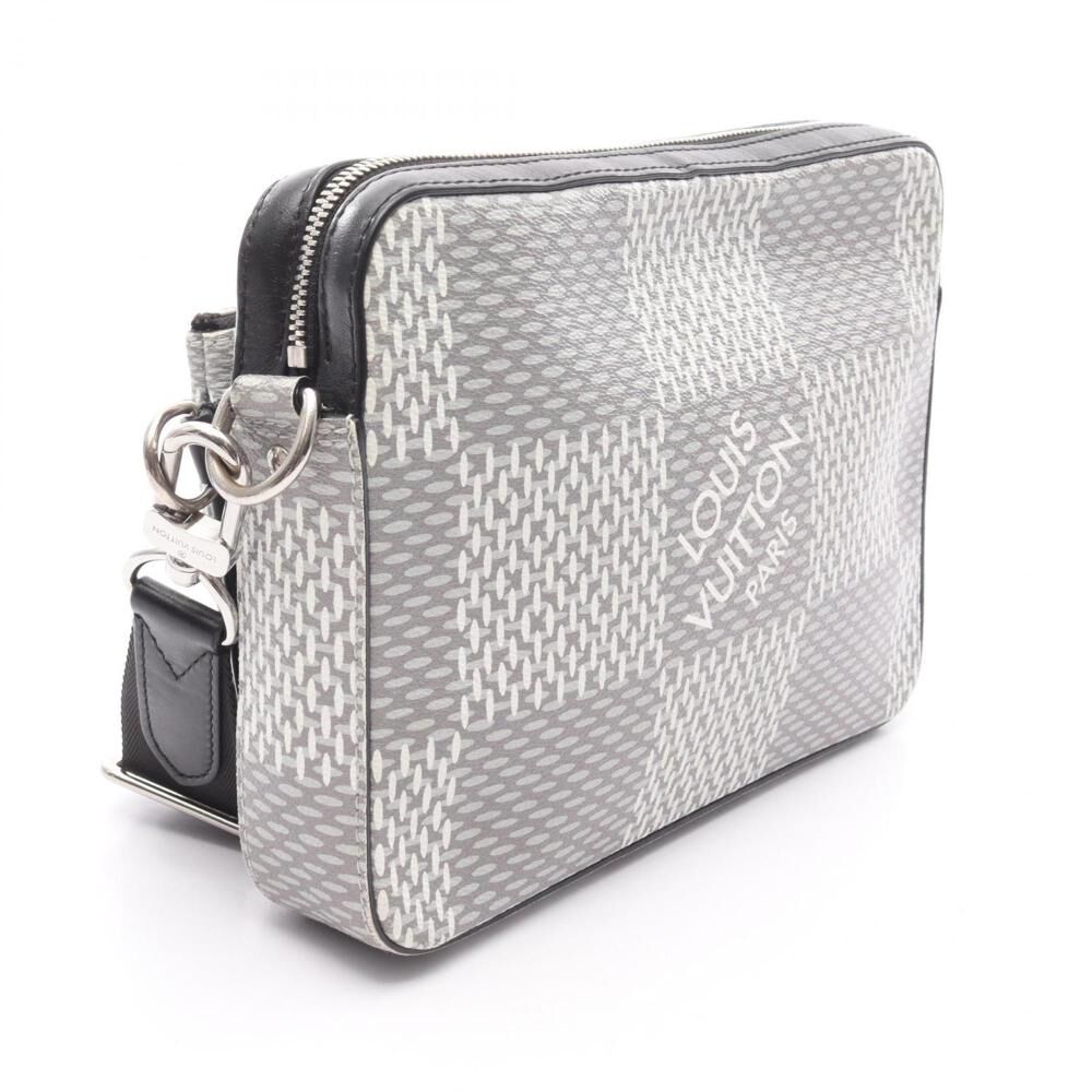 Louis Vuitton Messenger