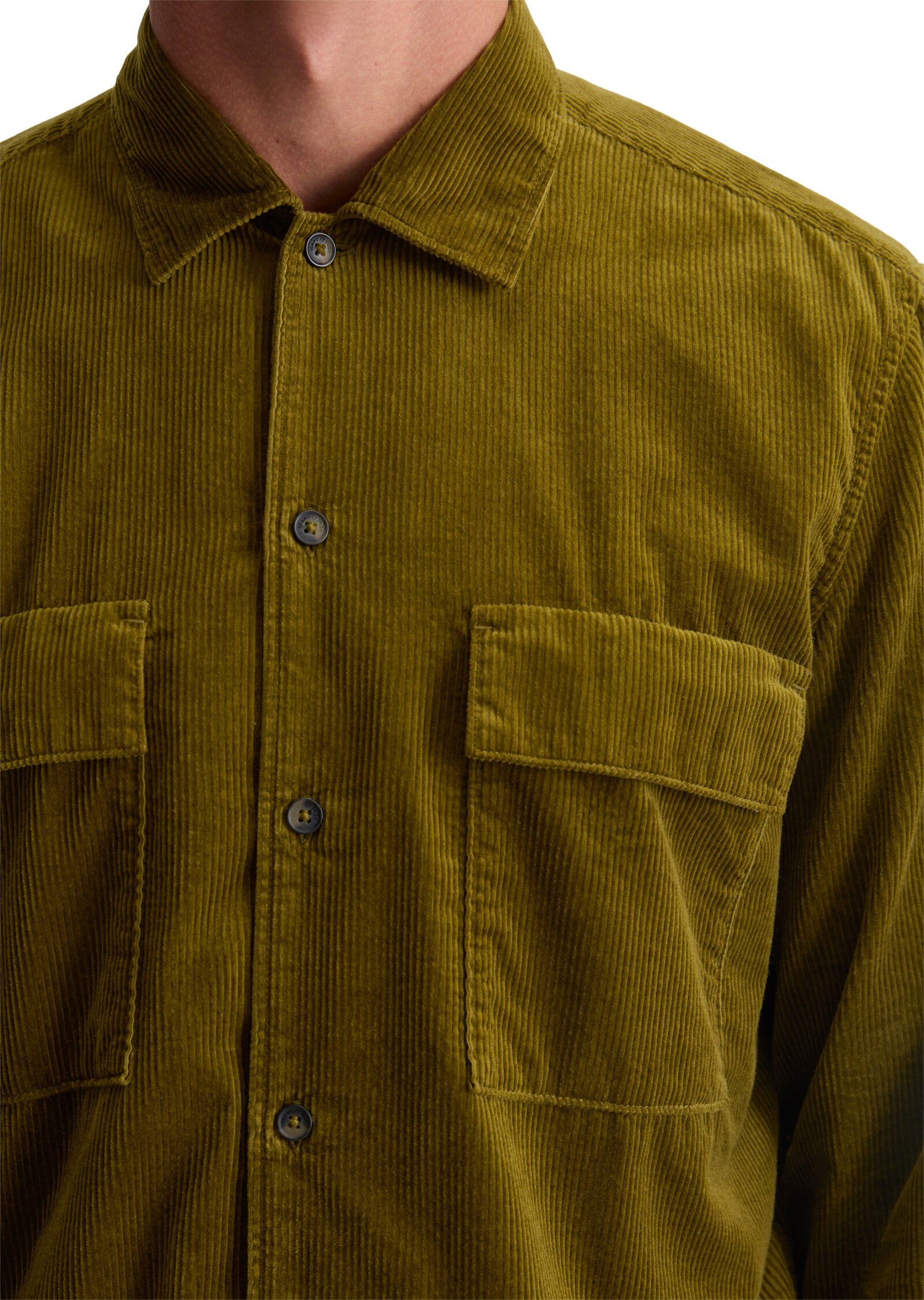 Camp collar, two flap pockets, stra