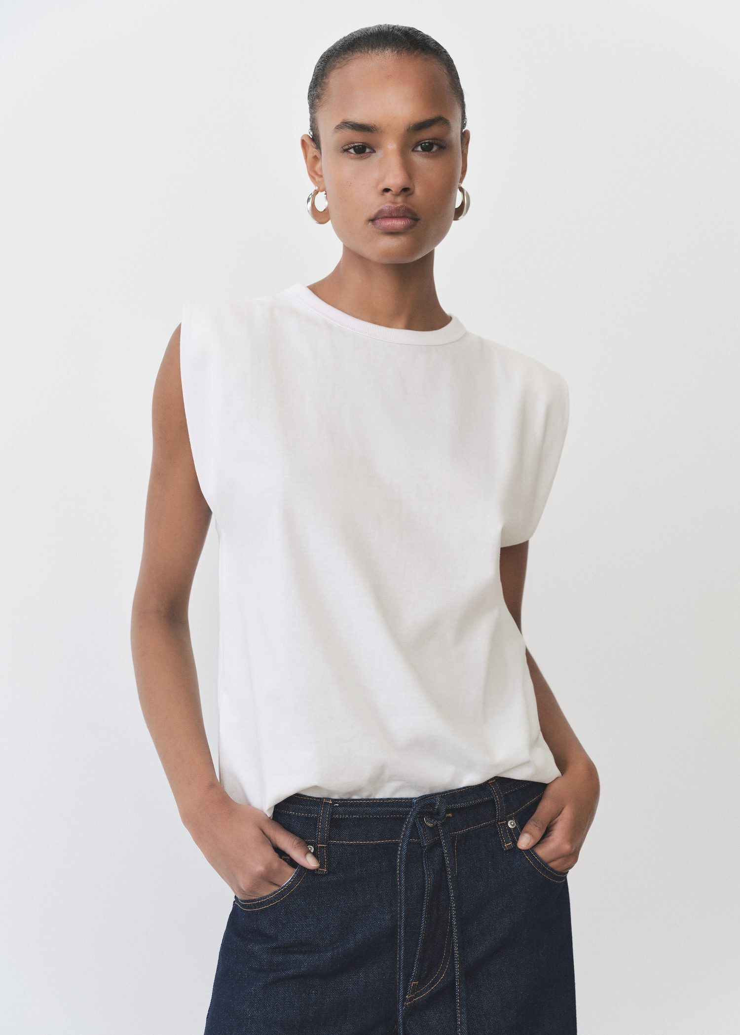 Short-sleeved cotton t-shirt