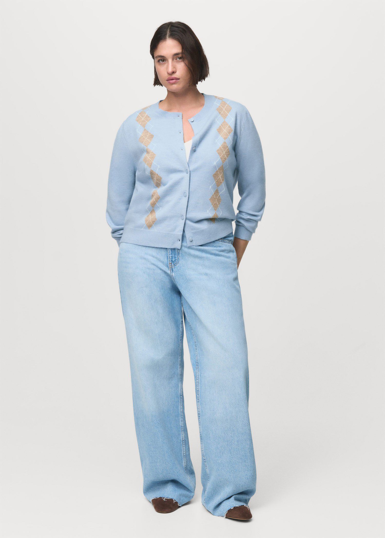 Knitted cardigan with diamonds