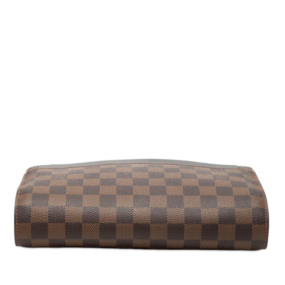 Louis Vuitton Clutch