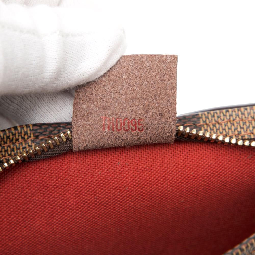 Louis Vuitton Shoulder Bags