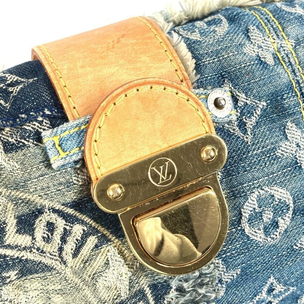 Louis Vuitton Messenger