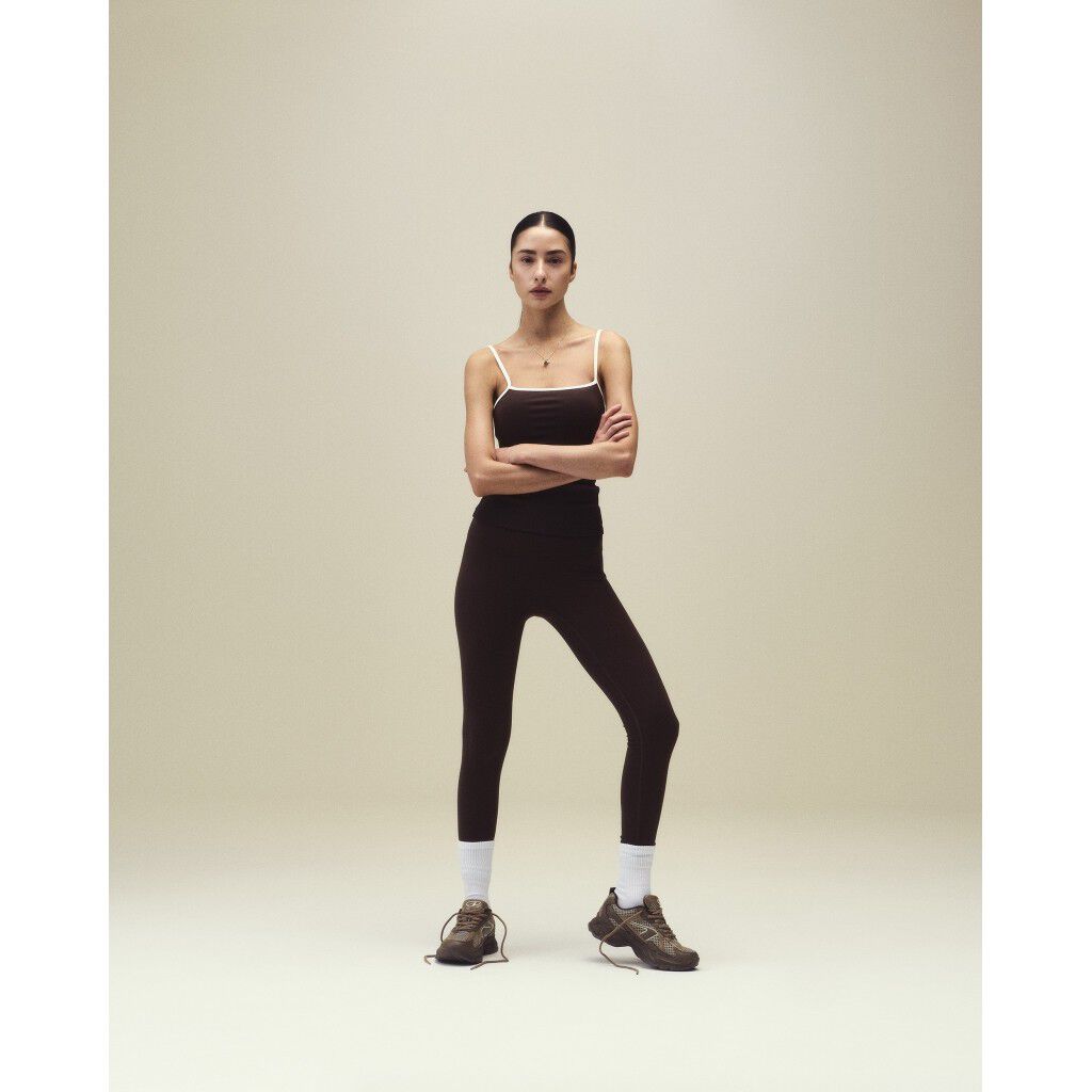 Forma Runner Chocolate
