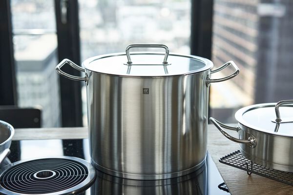 Pro Gryta hög högsidig 28 cm, 18/10 Rostfritt stål