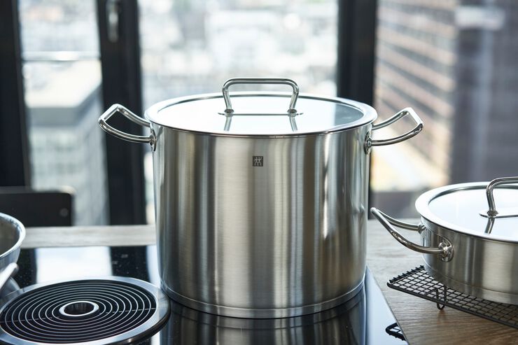 Pro Gryta hög högsidig 28 cm, 18/10 Rostfritt stål