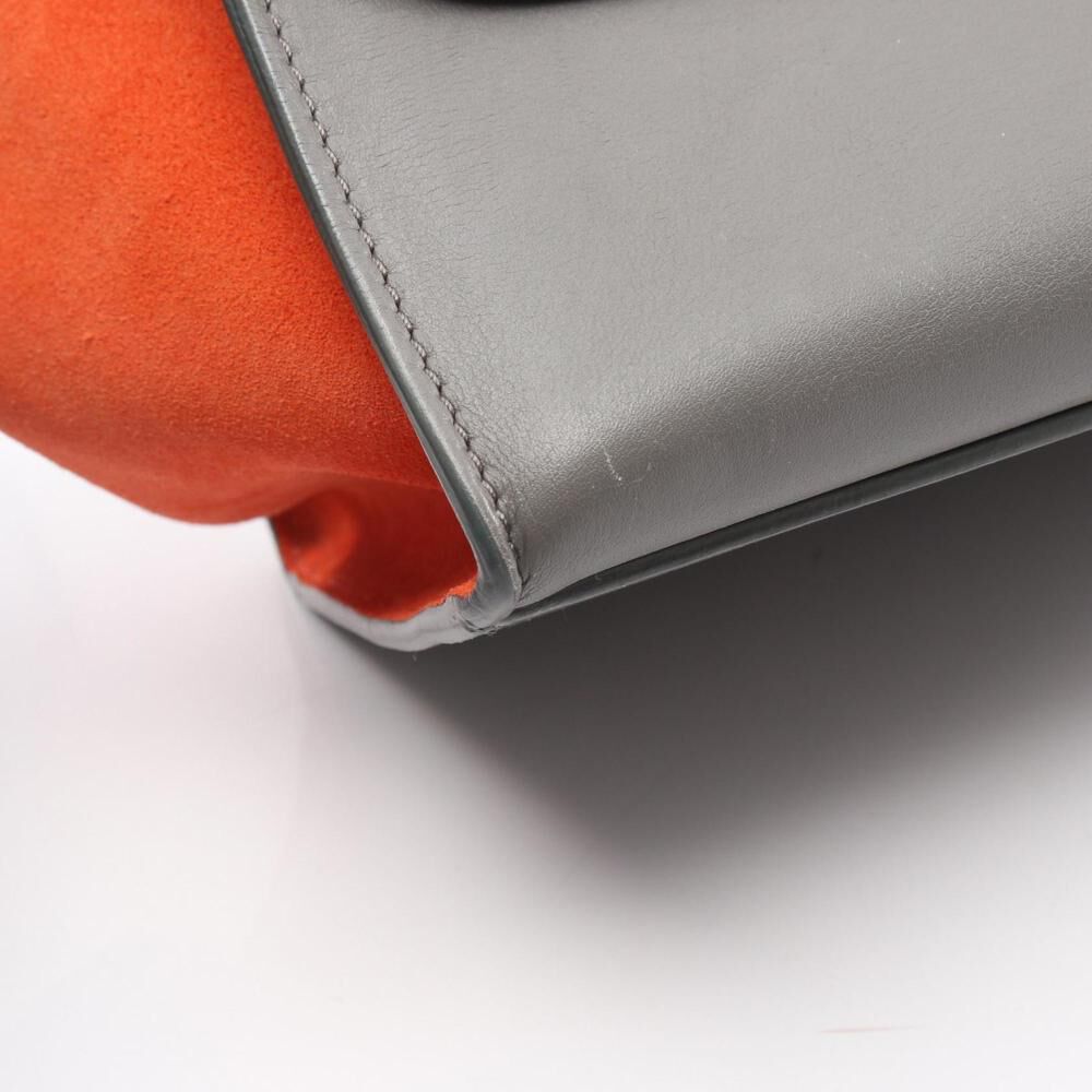 C&eacute;line Trapeze