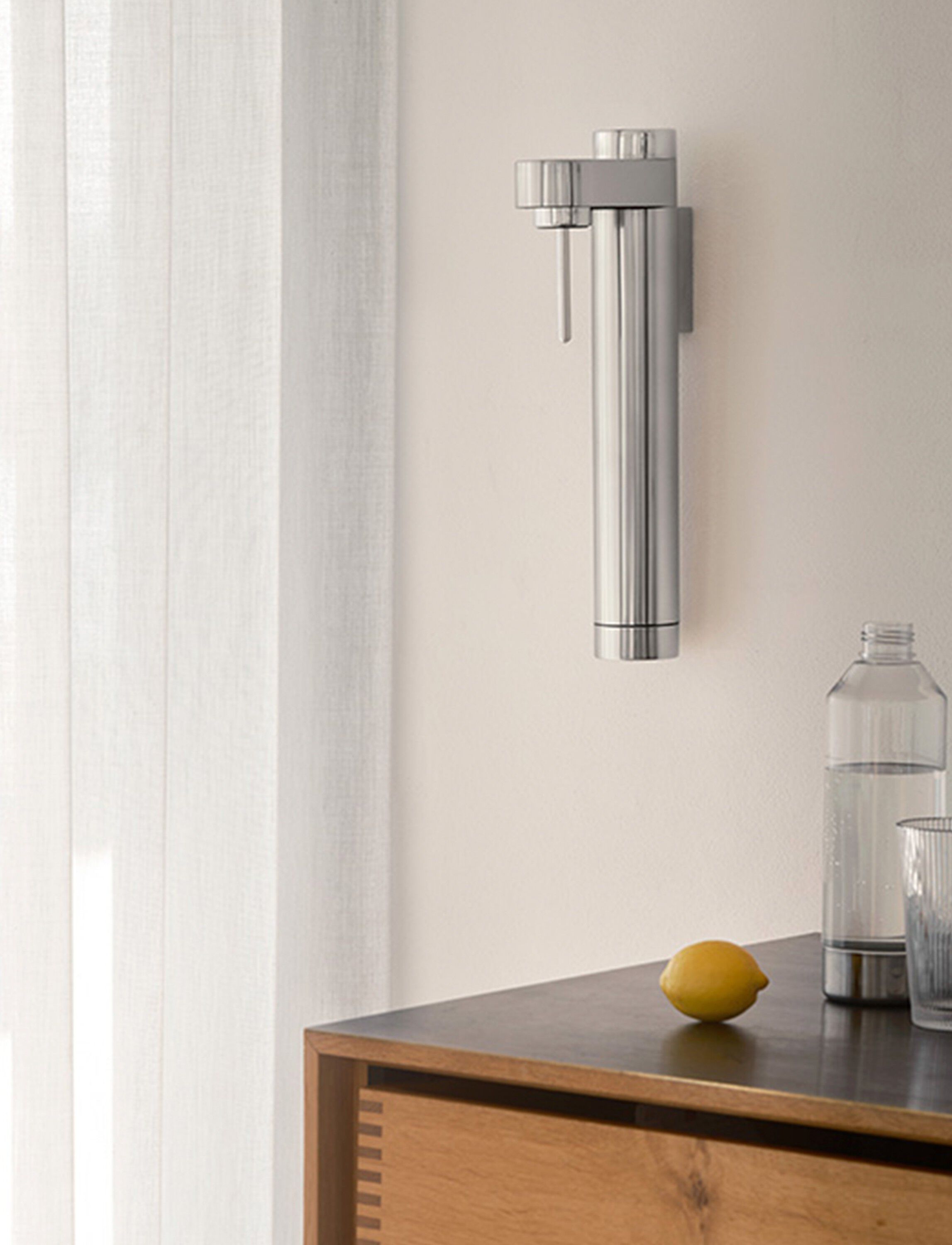 Brus kolsyremaskin, v&auml;ggh&auml;ngd steel