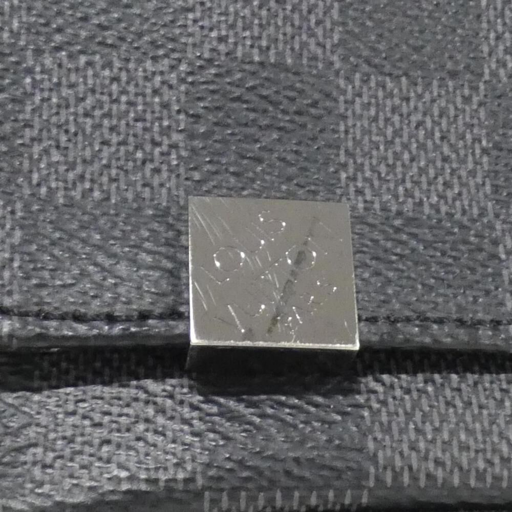 Louis Vuitton Messenger