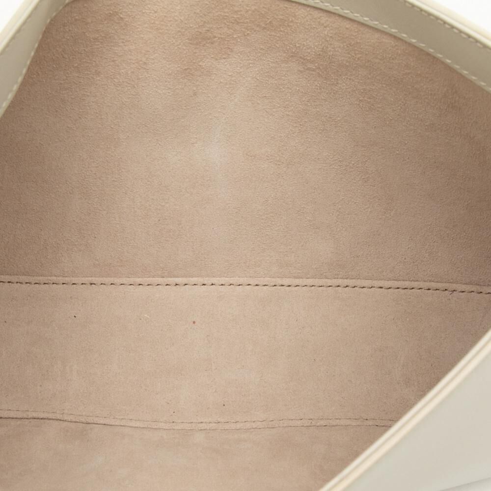 Yves Saint Laurent Shoulder Bag