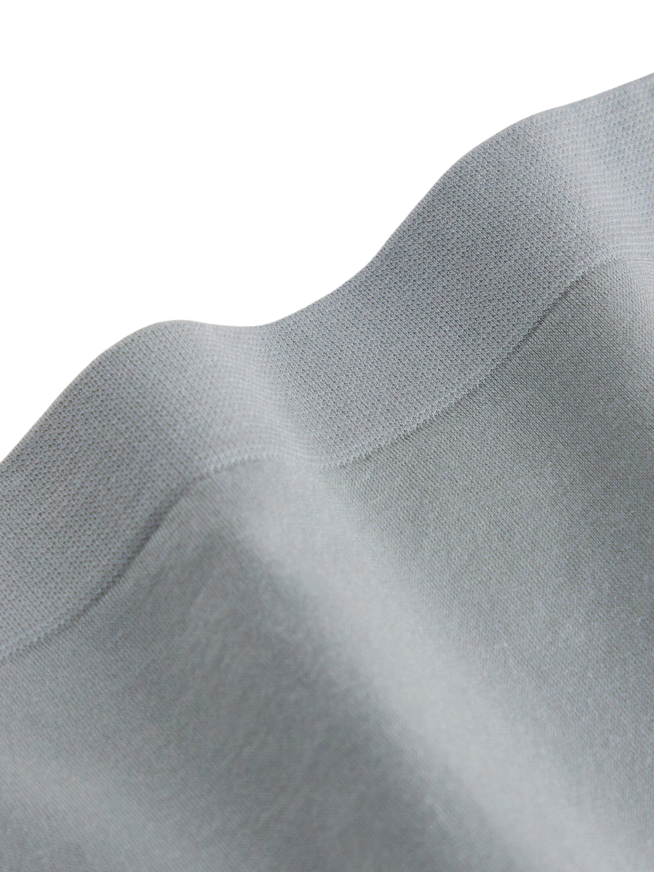 Soft, stretchy briefs with regular