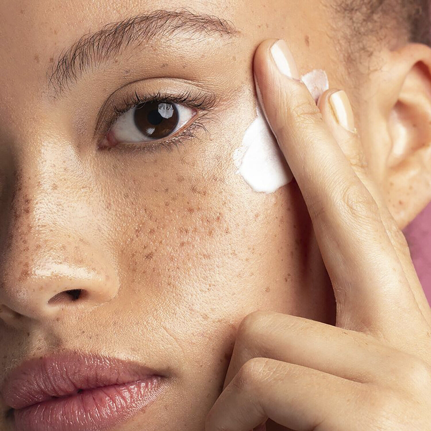 Light up cream - Illuminating face cream