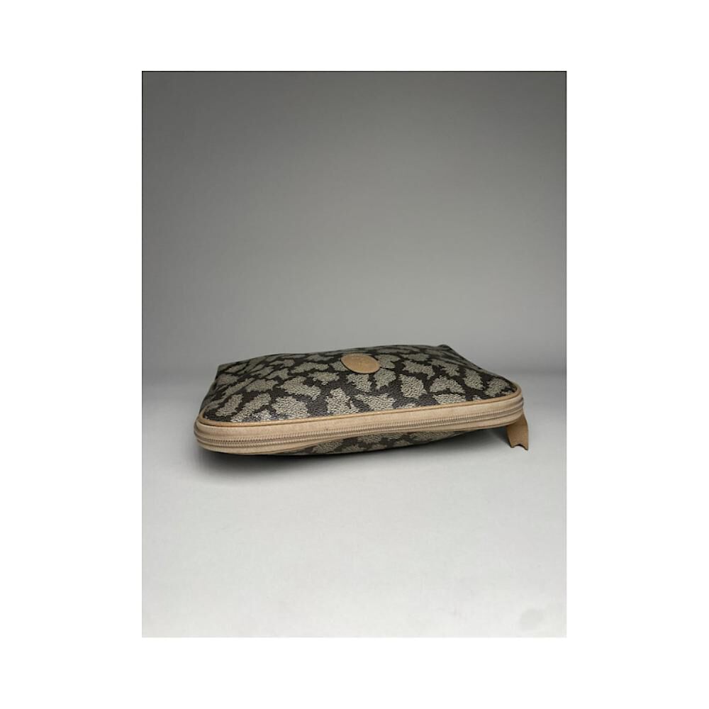 Yves Saint Laurent Clutch