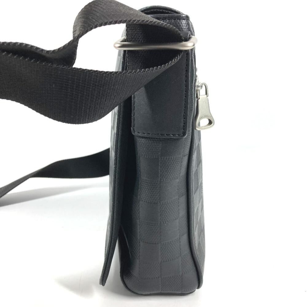 Louis Vuitton District