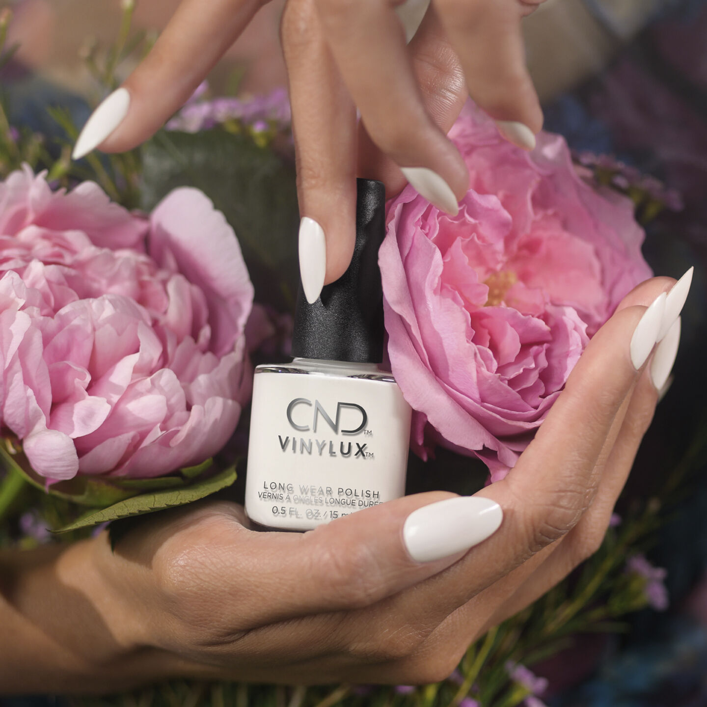 Lady Lilly, CND VINYLUX