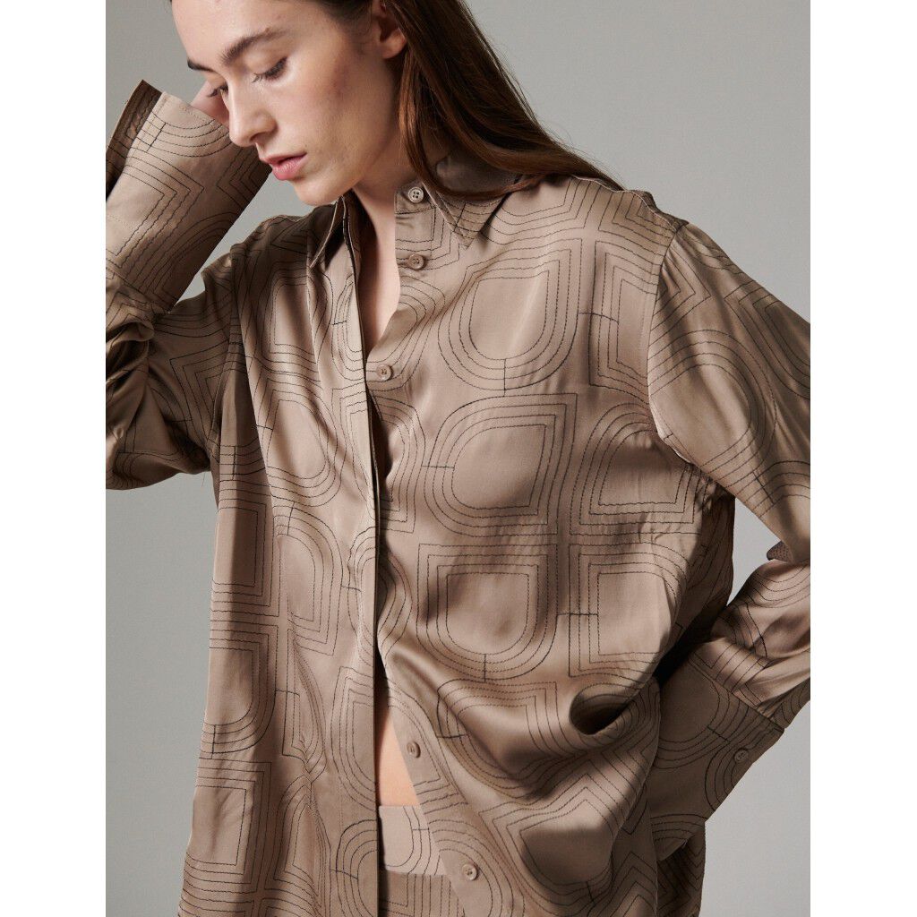 Stella- Fluid Viscose Stitch