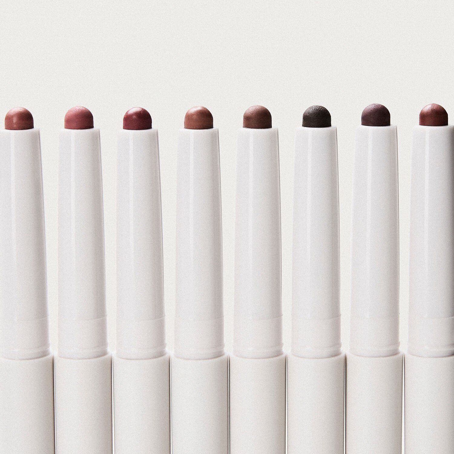 Blur Liner - L&auml;ppenna med suddig finish
