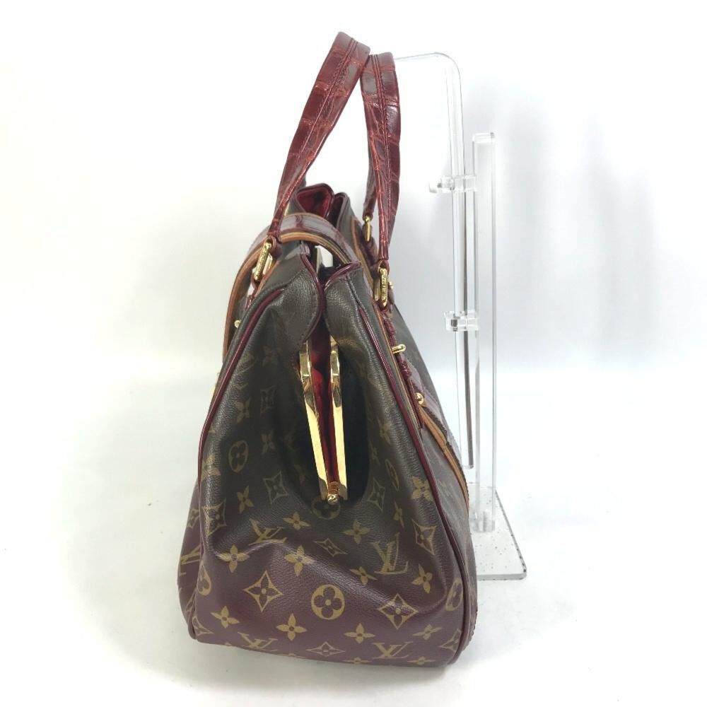 Louis Vuitton Shoulder Bags