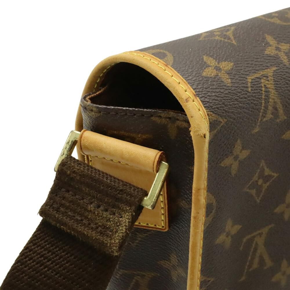 Louis Vuitton Shoulder Bags