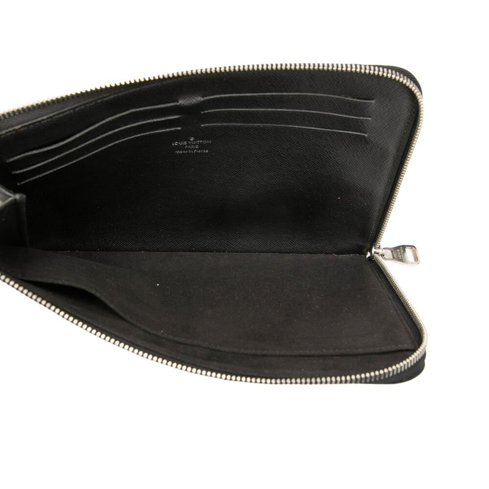 Louis Vuitton Clutch